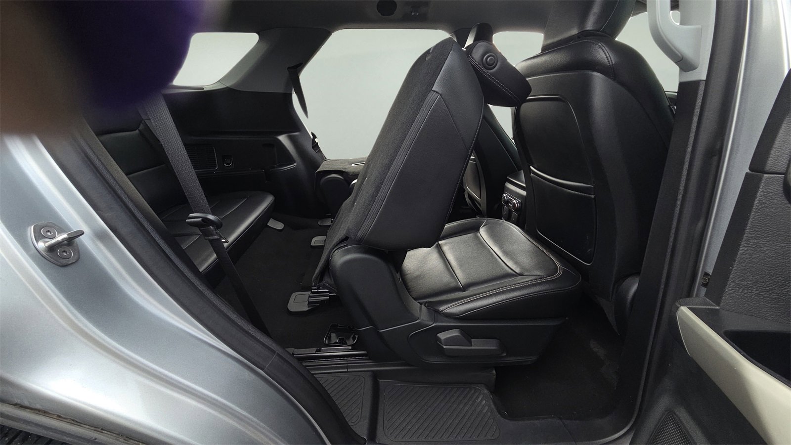 Used 2020 Ford Explorer XLT w/ Equipment Group 202A image 35