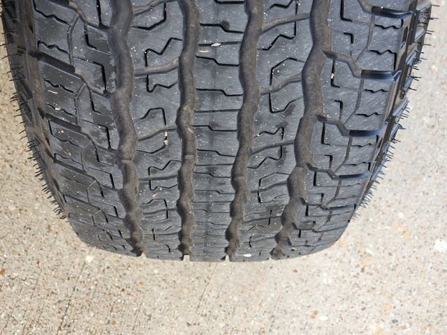 Certified 2024 GMC Canyon AT4 w/ AT4 Premium Package image 11