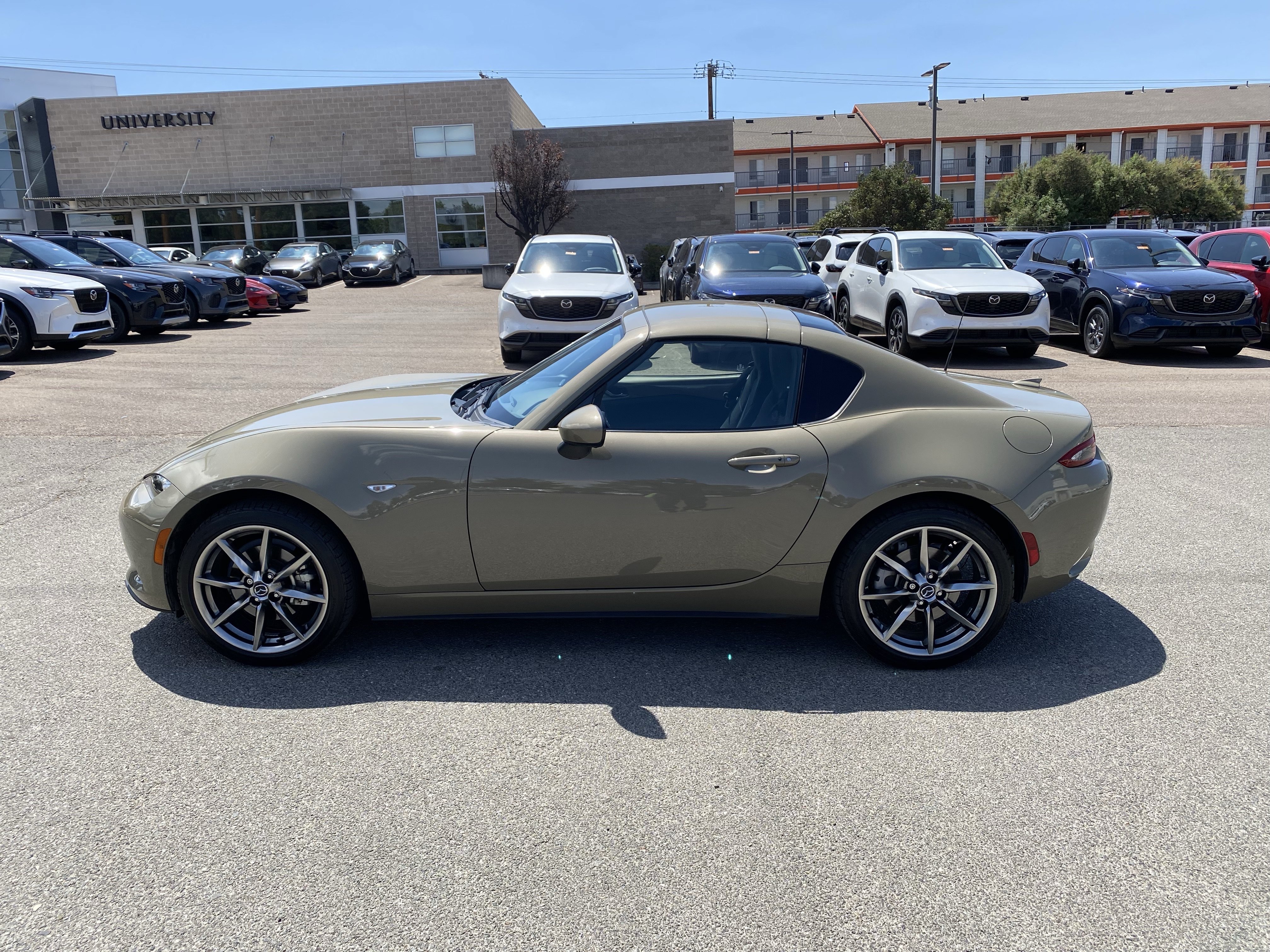 Used 2023 MAZDA MX-5 Miata Grand Touring RWD image 39