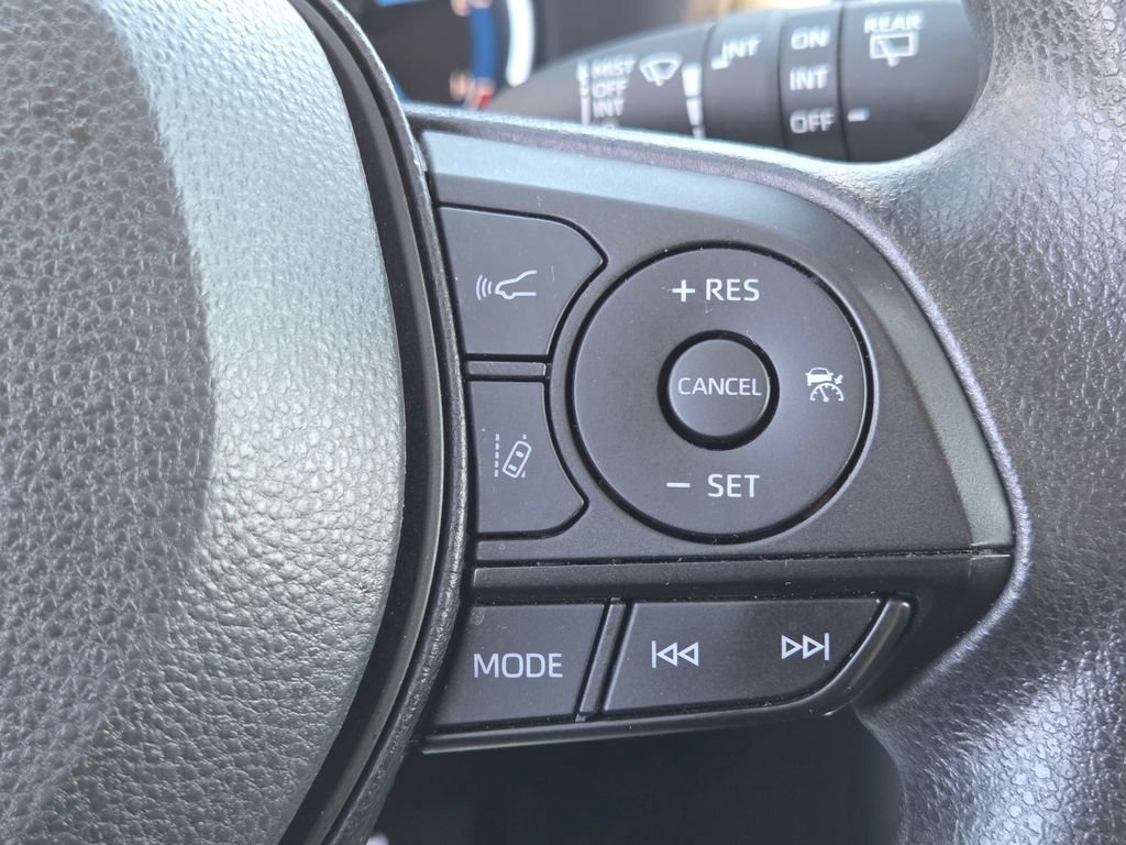 Used 2024 Toyota RAV4 XLE AWD/4WD image 14