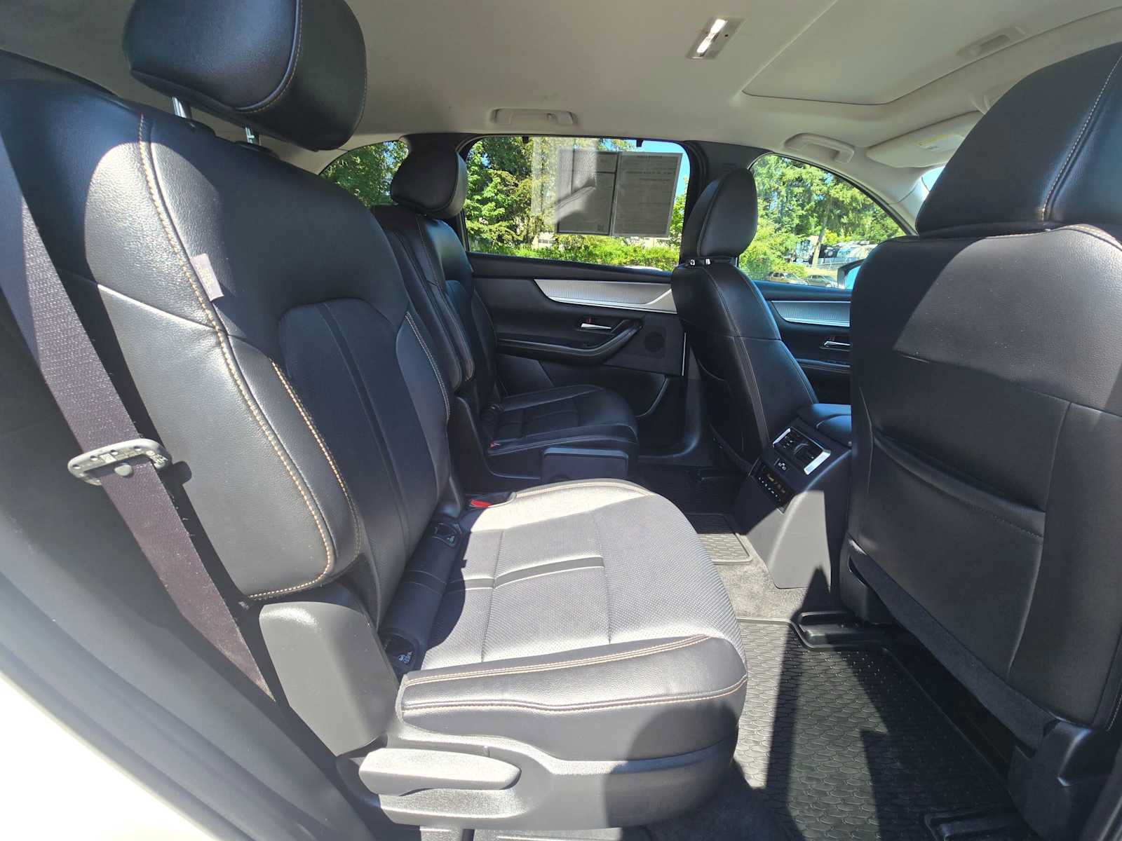 Used 2024 MAZDA CX-90 Plug-In Hybrid w/ Preferred AWD/4WD image 12