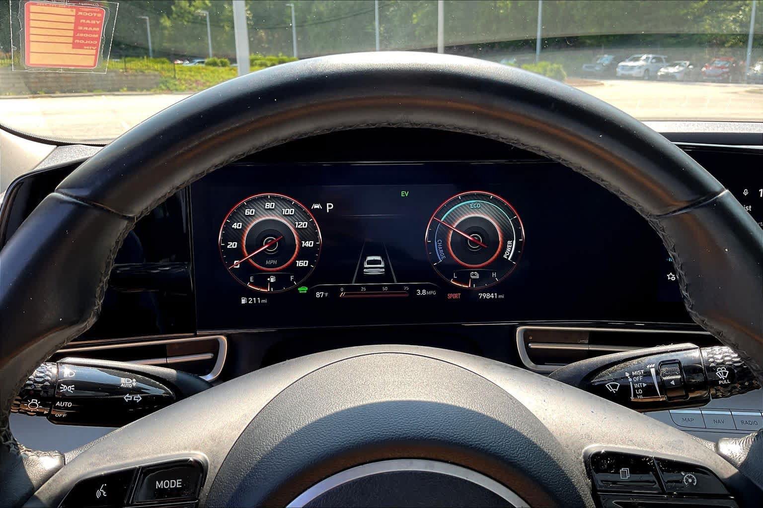 Used 2022 Hyundai Elantra Limited FWD image 26