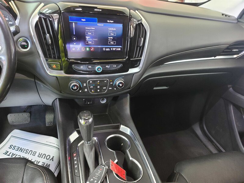 Used 2020 Chevrolet Traverse LT FWD image 32