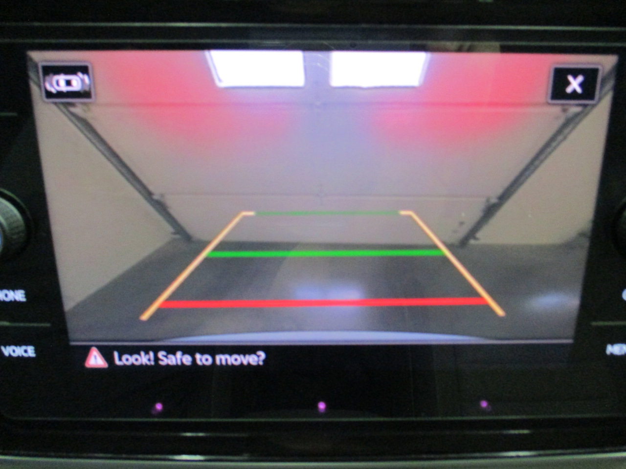 Used 2021 Volkswagen Atlas SEL Premium image 11