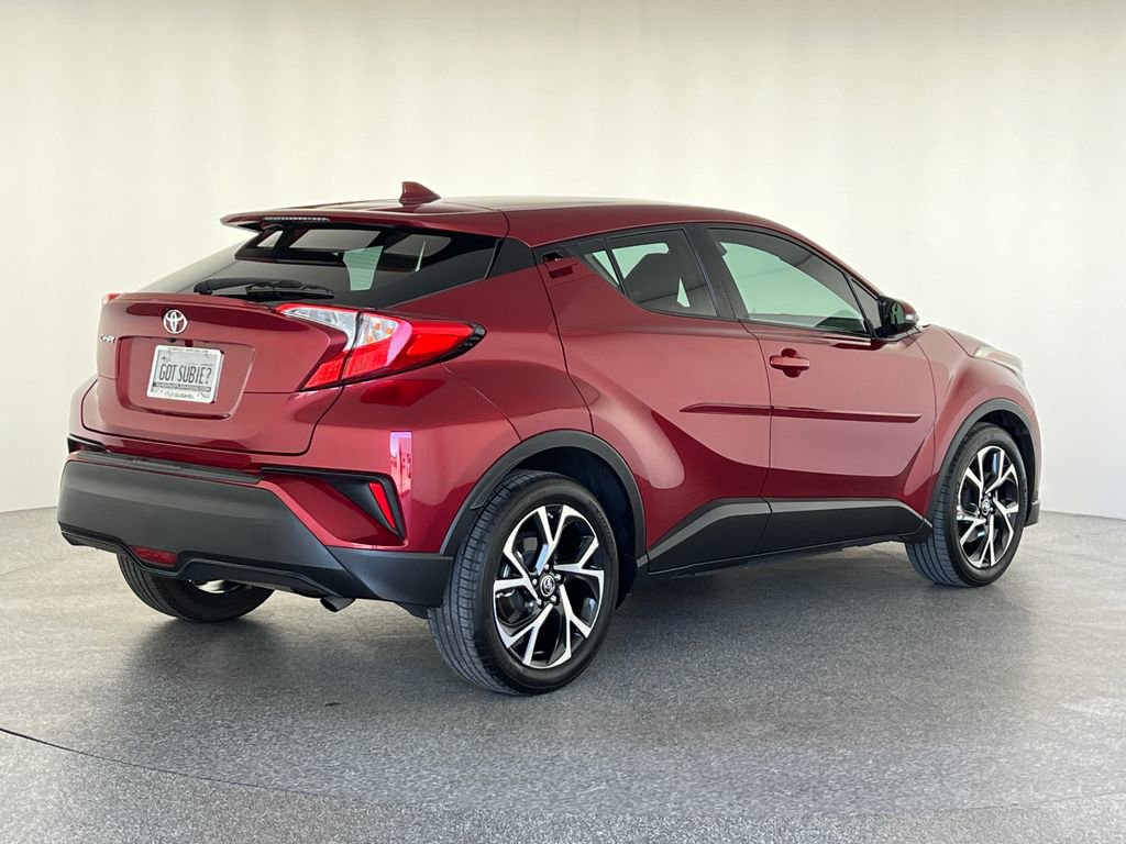 Used 2018 Toyota C-HR XLE image 3