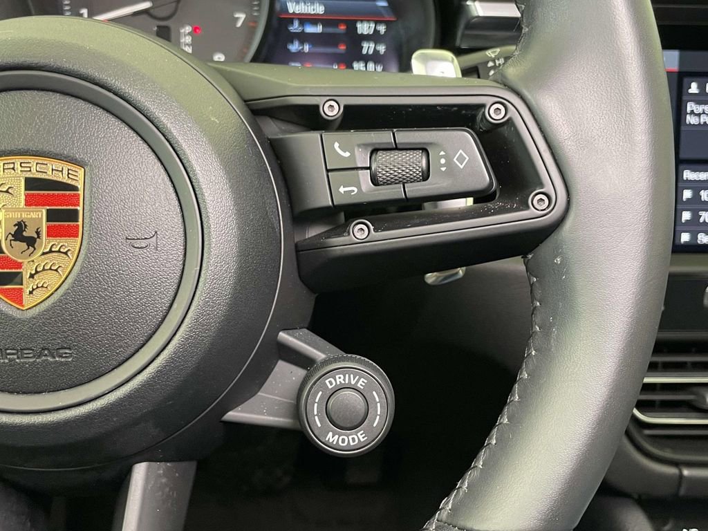 Certified 2025 Porsche Macan Turbo AWD/4WD image 41