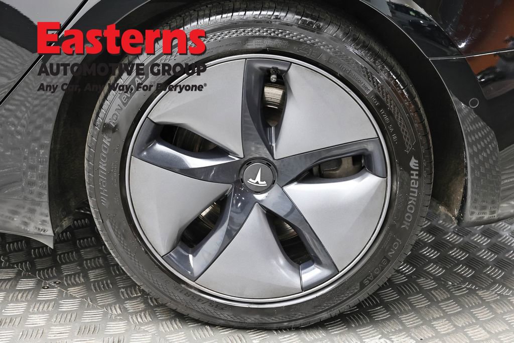 Used 2019 Tesla Model 3 Standard Range Plus image 8