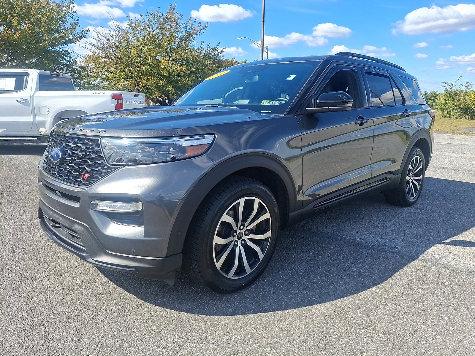 Used 2020 Ford Explorer ST w/ Premium Technology Package AWD/4WD image 3