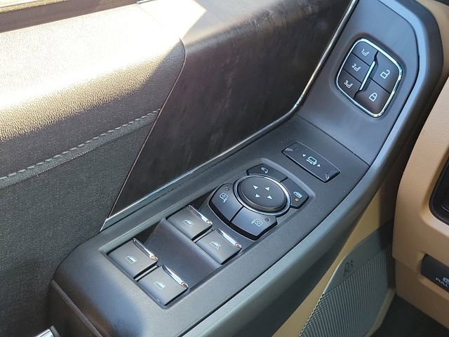 Certified 2023 Ford F250 Lariat w/ Lariat Ultimate Package image 17