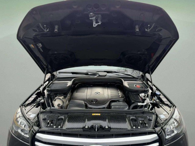 Certified 2024 Mercedes-Benz GLS 450 4MATIC image 33