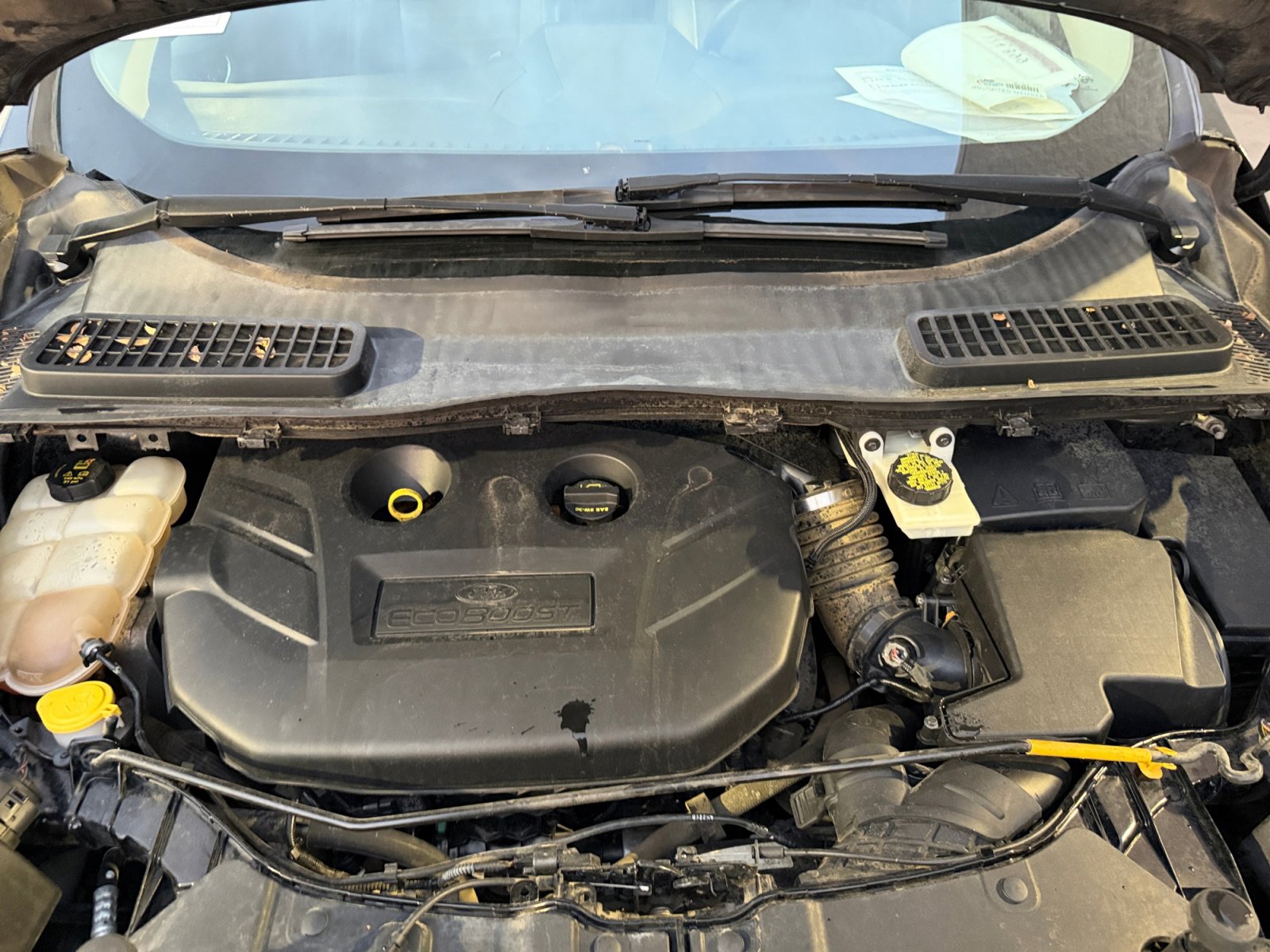 Used 2016 Ford Escape Titanium w/ Equipment Group 301A AWD/4WD image 32