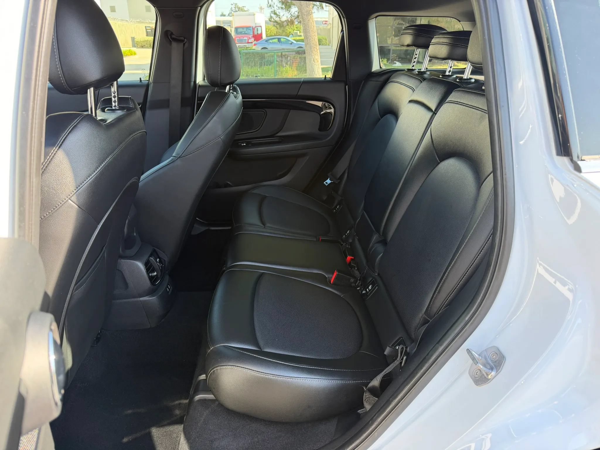 Used 2019 MINI Cooper Countryman S w/ Storage Package FWD image 13