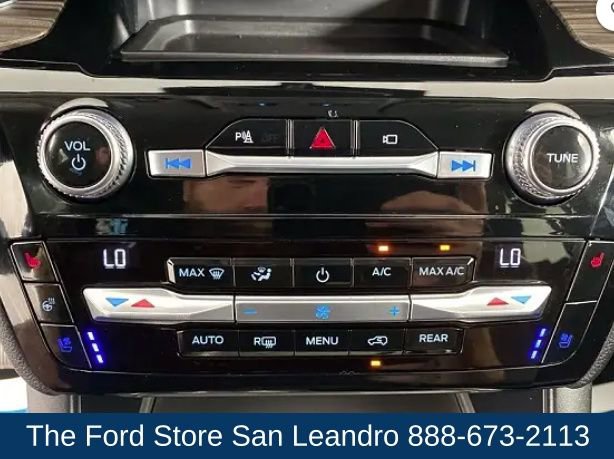 Used 2020 Ford Explorer Limited image 18