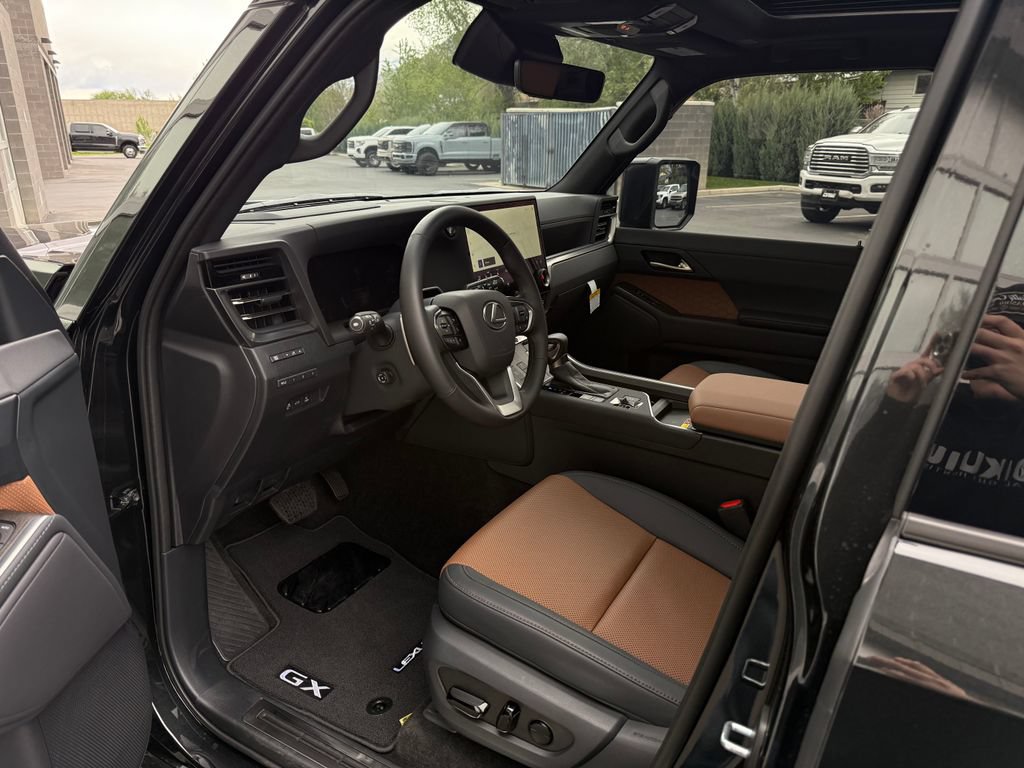Used 2026 Lexus GX 550 w/ Accessory Package (ZB) AWD/4WD image 33