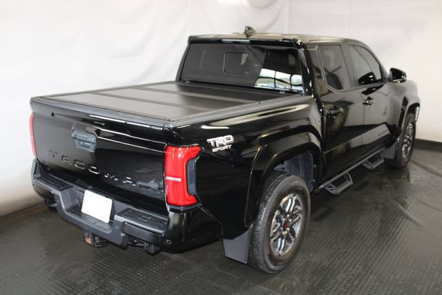Used 2024 Toyota Tacoma TRD Sport w/ TRD Sport Upgrade Package AWD/4WD image 4
