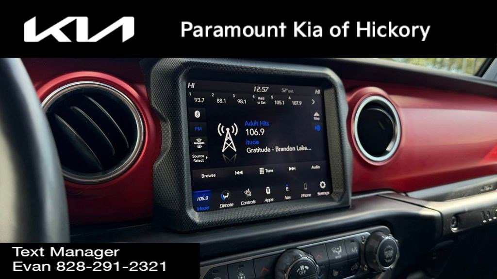 Used 2022 Jeep Wrangler Unlimited Rubicon w/ Cold Weather Group image 8