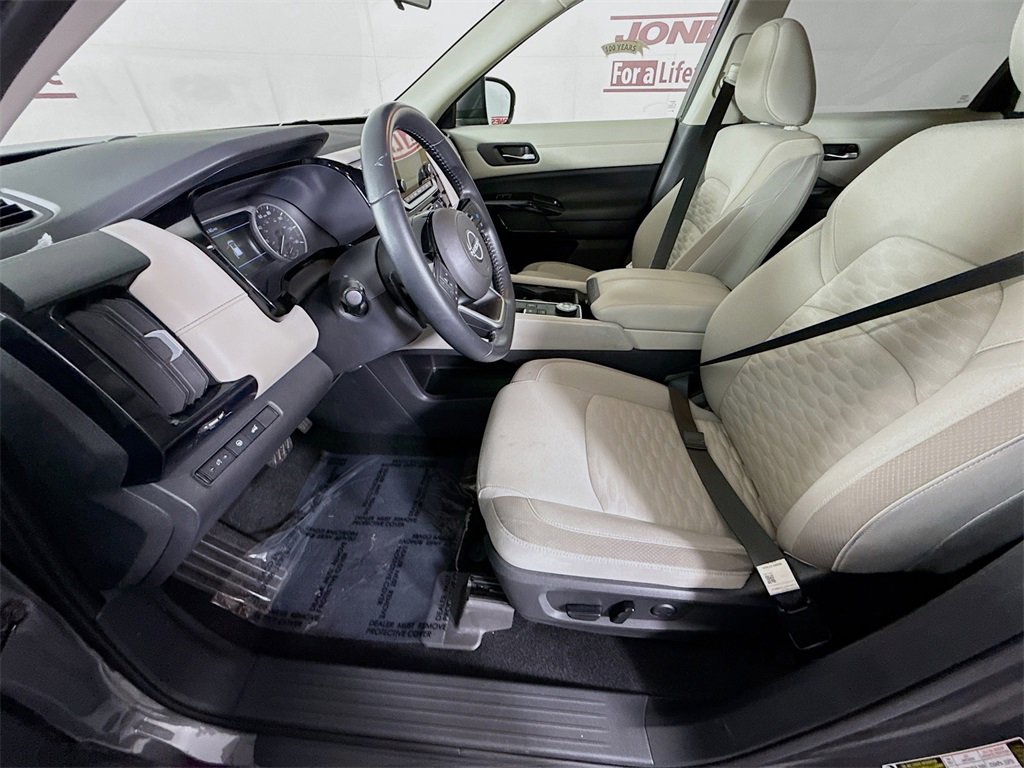 Certified 2022 Nissan Pathfinder SV w/ SV Premium Package image 26