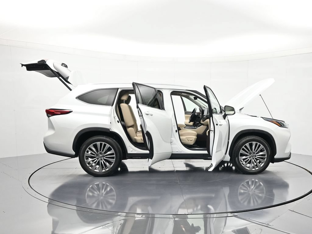 Used 2022 Toyota Highlander Platinum FWD image 50