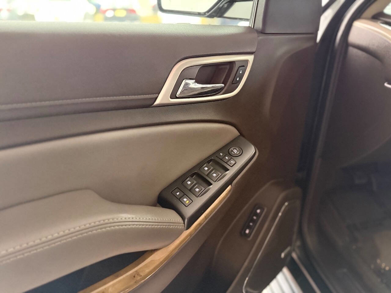 Used 2016 GMC Yukon XL Denali w/ Open Road Package image 26