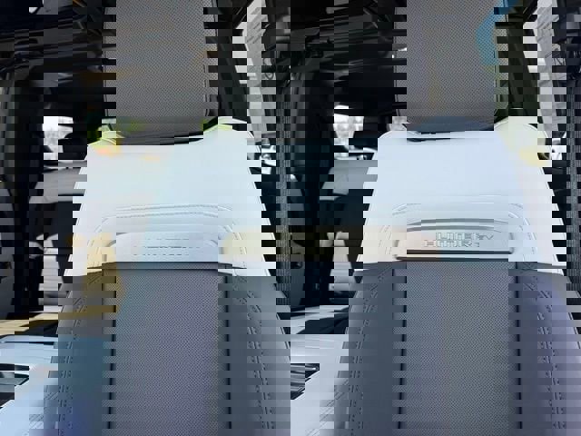 New 2025 GMC Hummer EV 2X w/ LPO, Illumination Package image 27