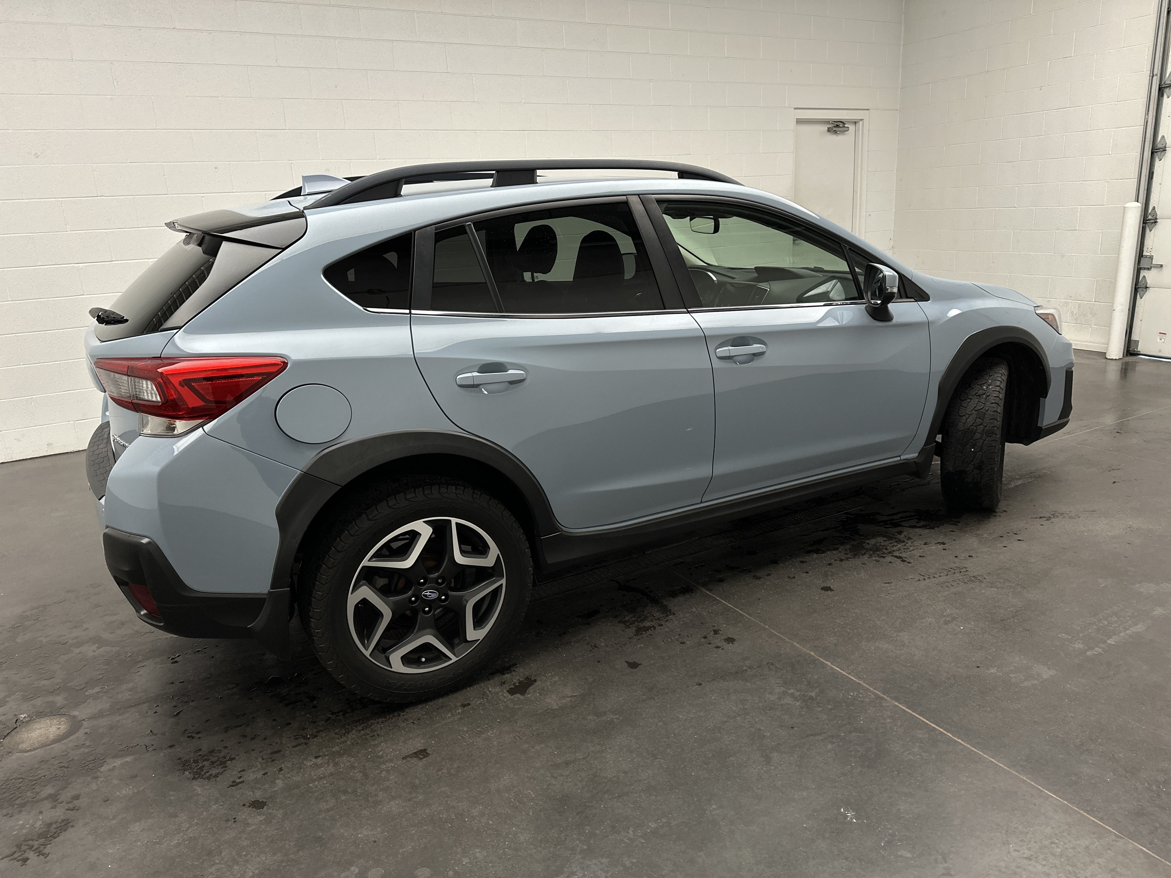 Used 2020 Subaru Crosstrek 2.0i Limited w/ Moonroof Package w/Navigation AWD/4WD image 9