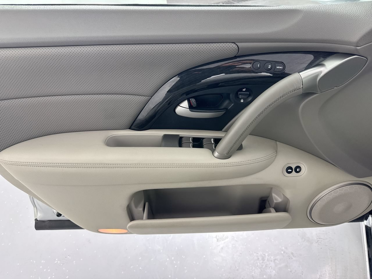 Used 2010 Acura RL AWD/4WD image 25