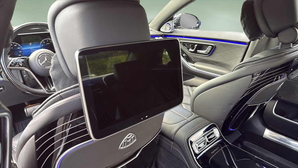 Used 2023 Mercedes-Benz Maybach S 580 4MATIC image 28