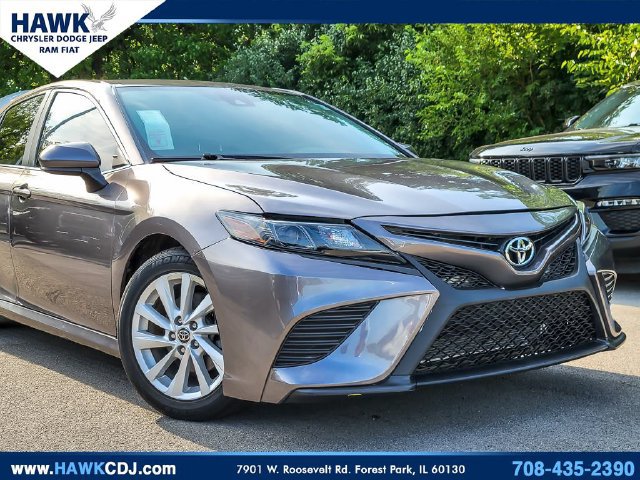 Used 2021 Toyota Camry LE FWD image 2