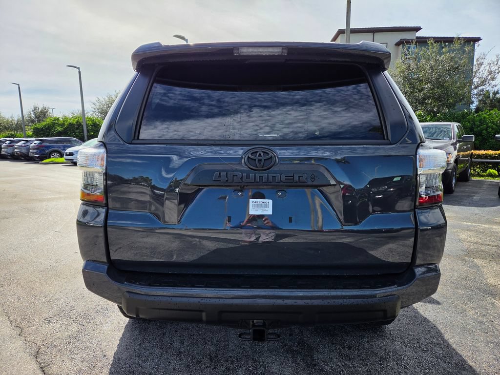 Used 2024 Toyota 4Runner TRD Off-Road AWD/4WD image 11