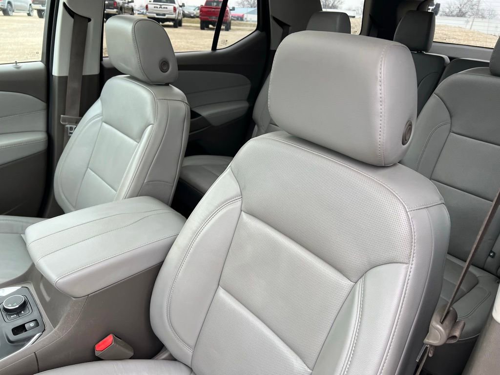 Used 2019 Chevrolet Traverse Premier w/ Driver Confidence II Package image 36