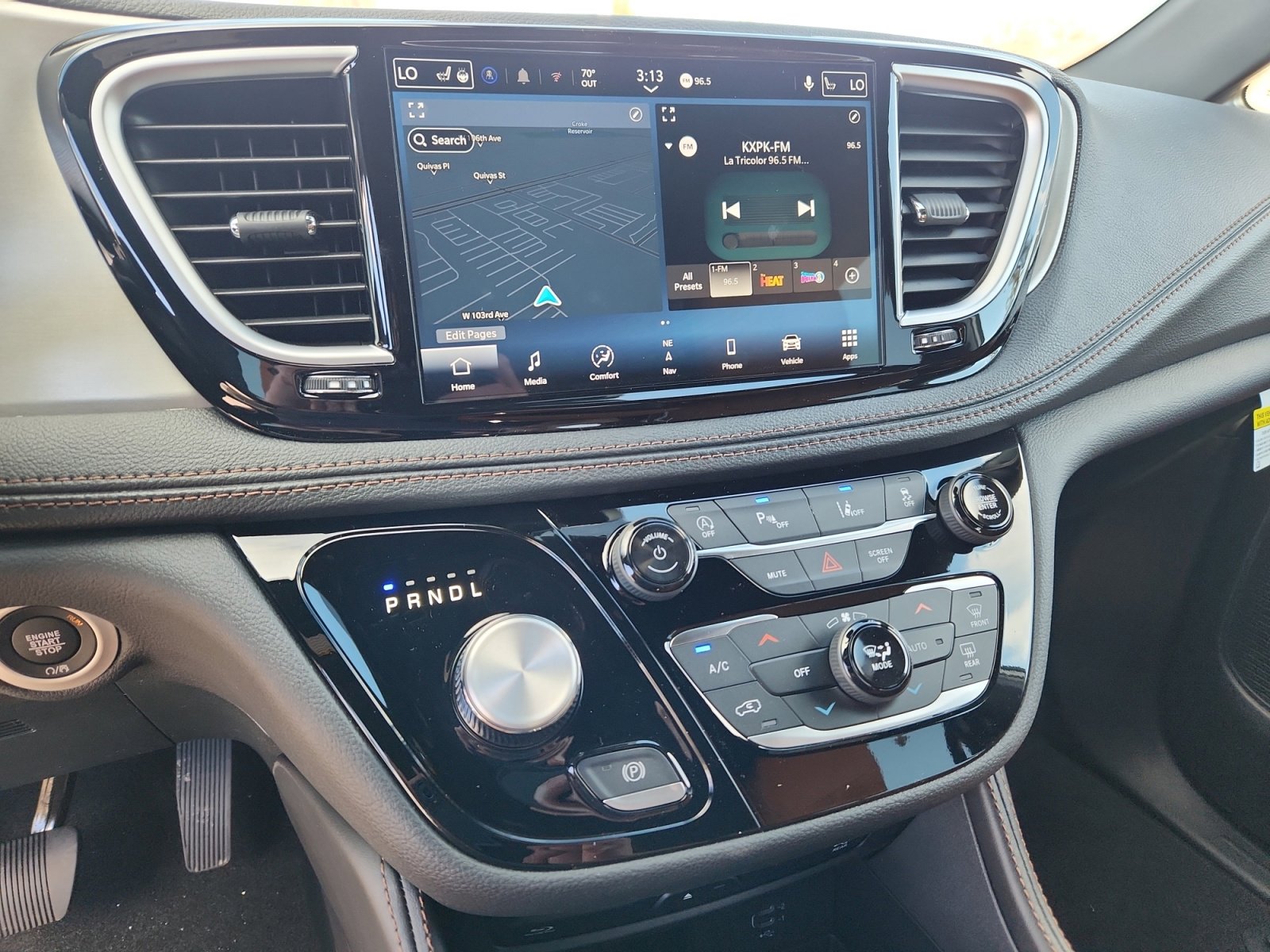 New 2026 Chrysler Pacifica Pinnacle image 13