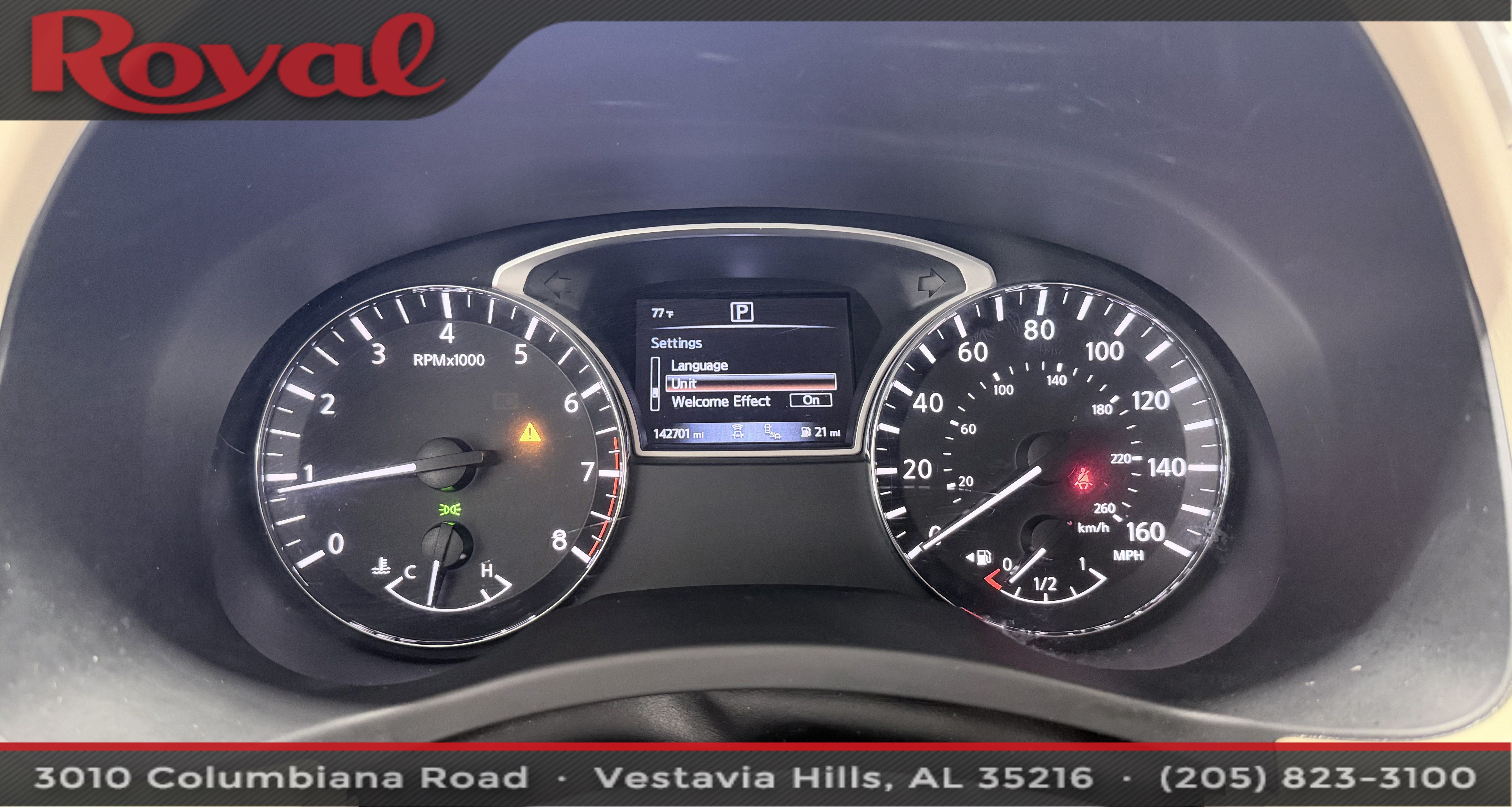 Used 2017 Nissan Pathfinder Platinum w/ Family Entertainment Package FWD image 25