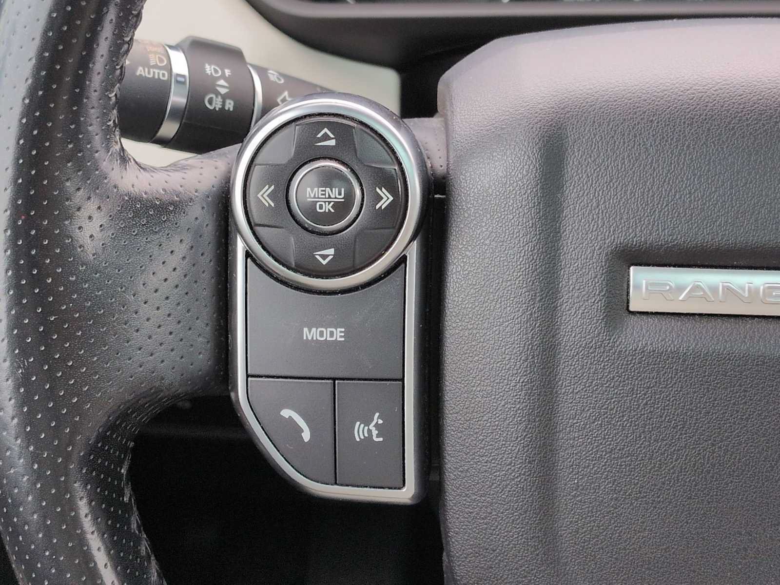 Used 2016 Land Rover Range Rover Sport SE AWD/4WD image 26