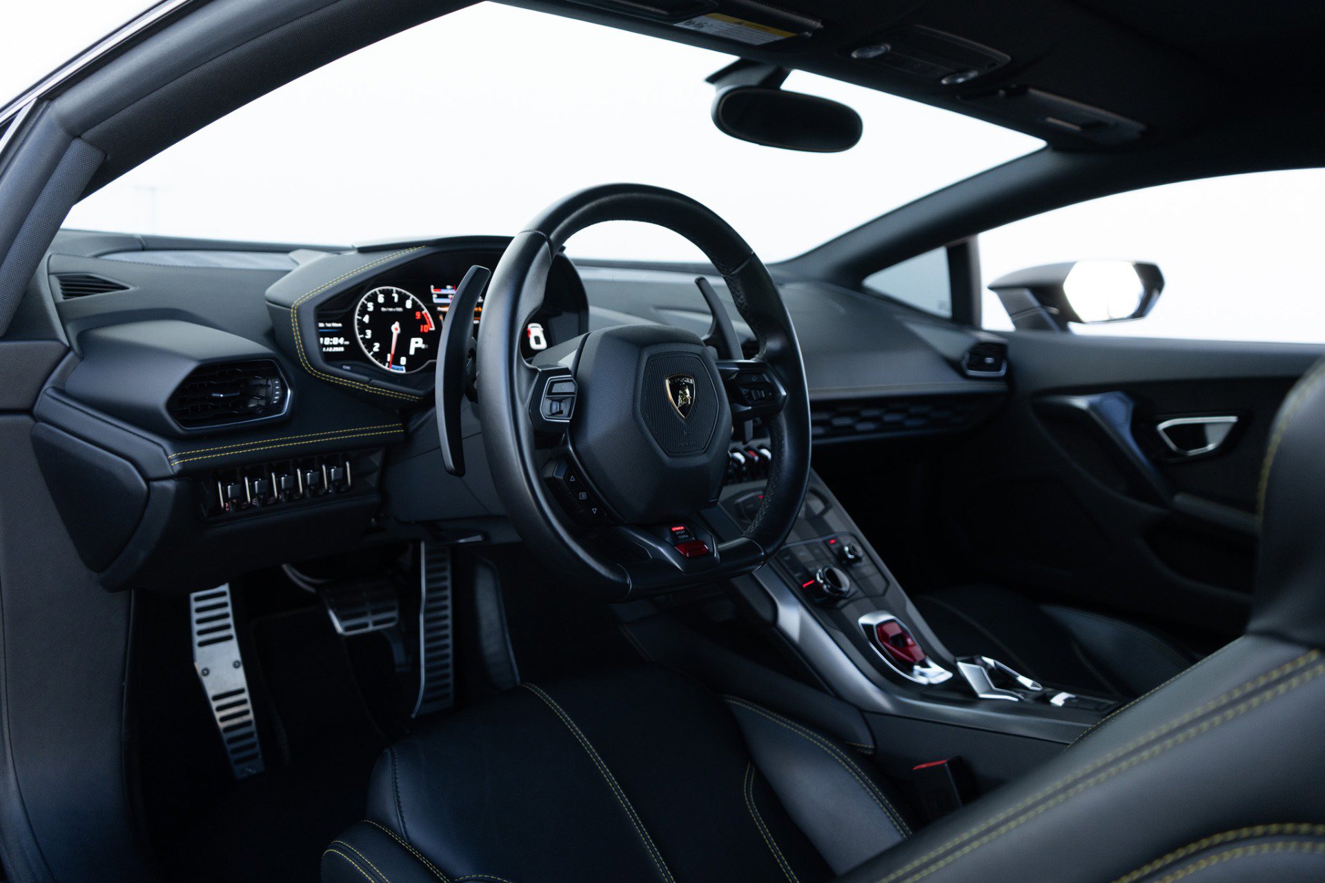 Used 2015 Lamborghini Huracan LP 610-4 image 5