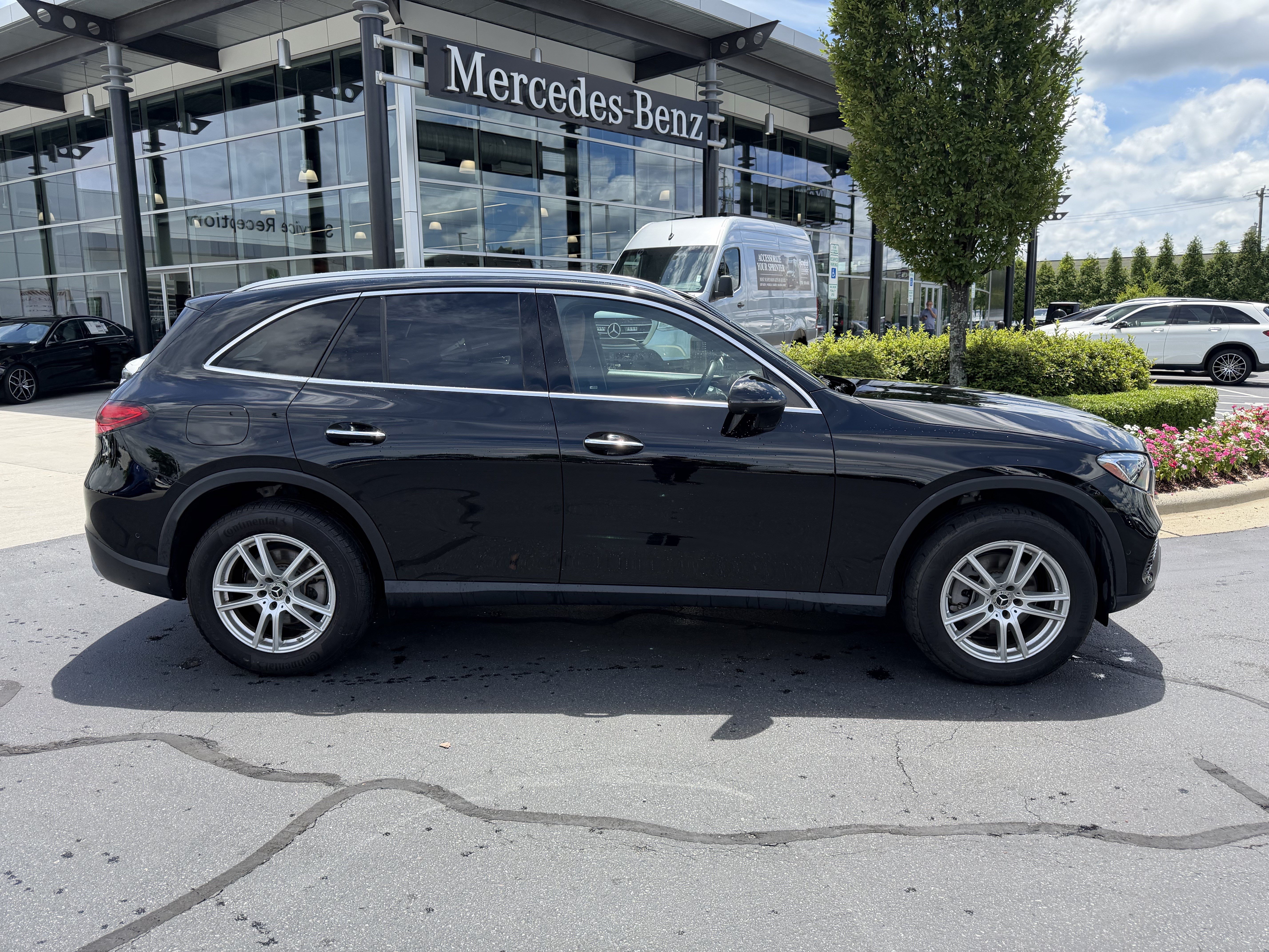Certified 2023 Mercedes-Benz GLC 300 4MATIC w/ Exclusive Trim Package image 15