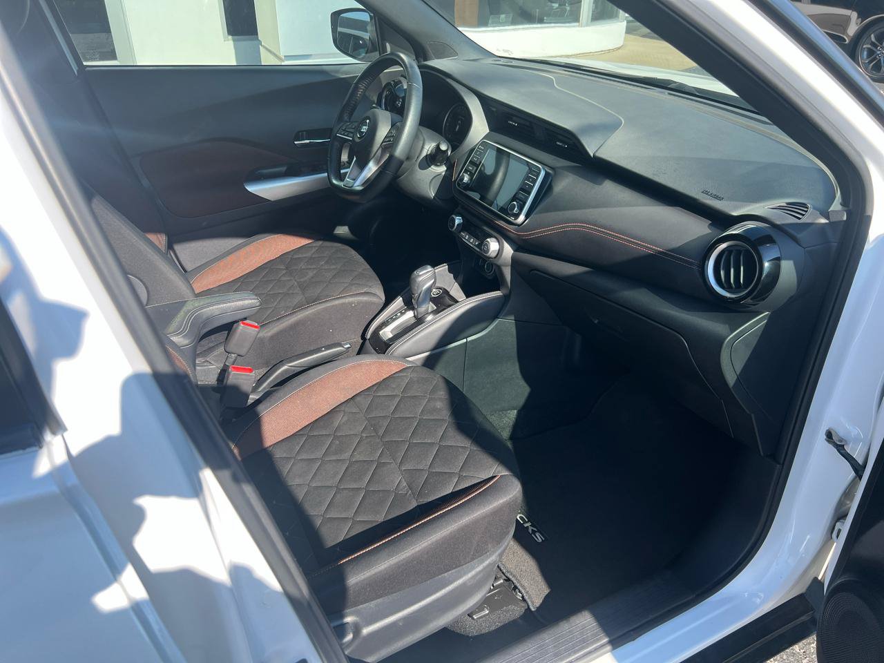Used 2020 Nissan Kicks SR FWD image 9
