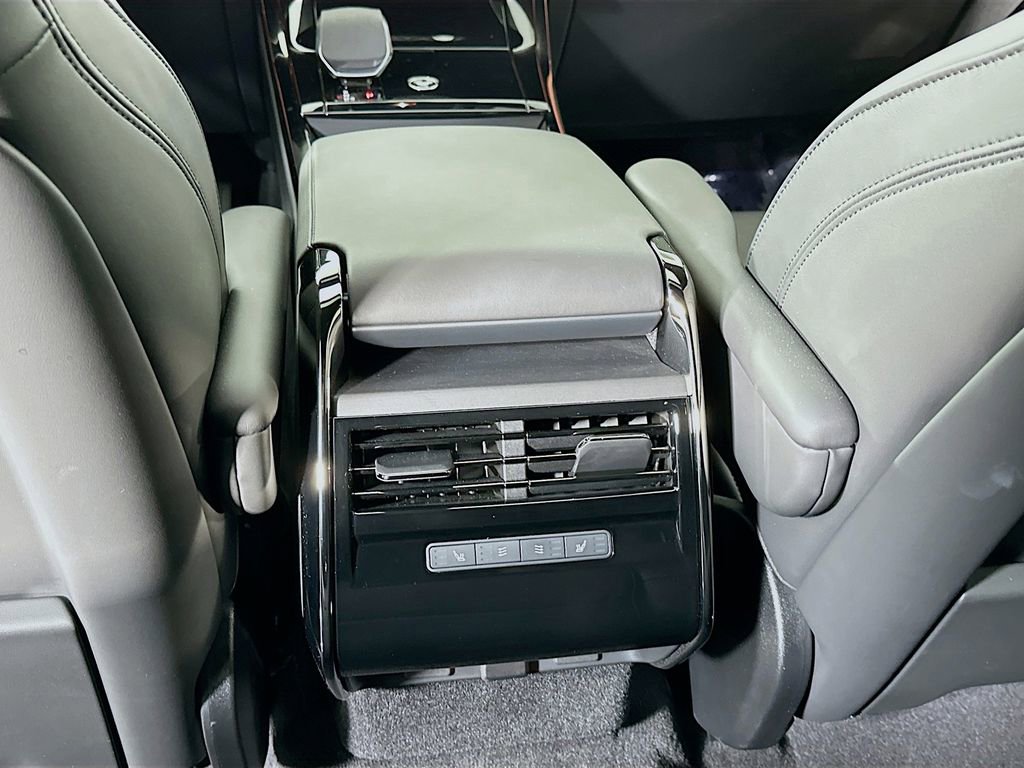 Used 2024 Land Rover Range Rover Sport SE image 27