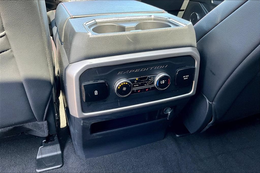 Used 2024 Ford Expedition Limited RWD image 9