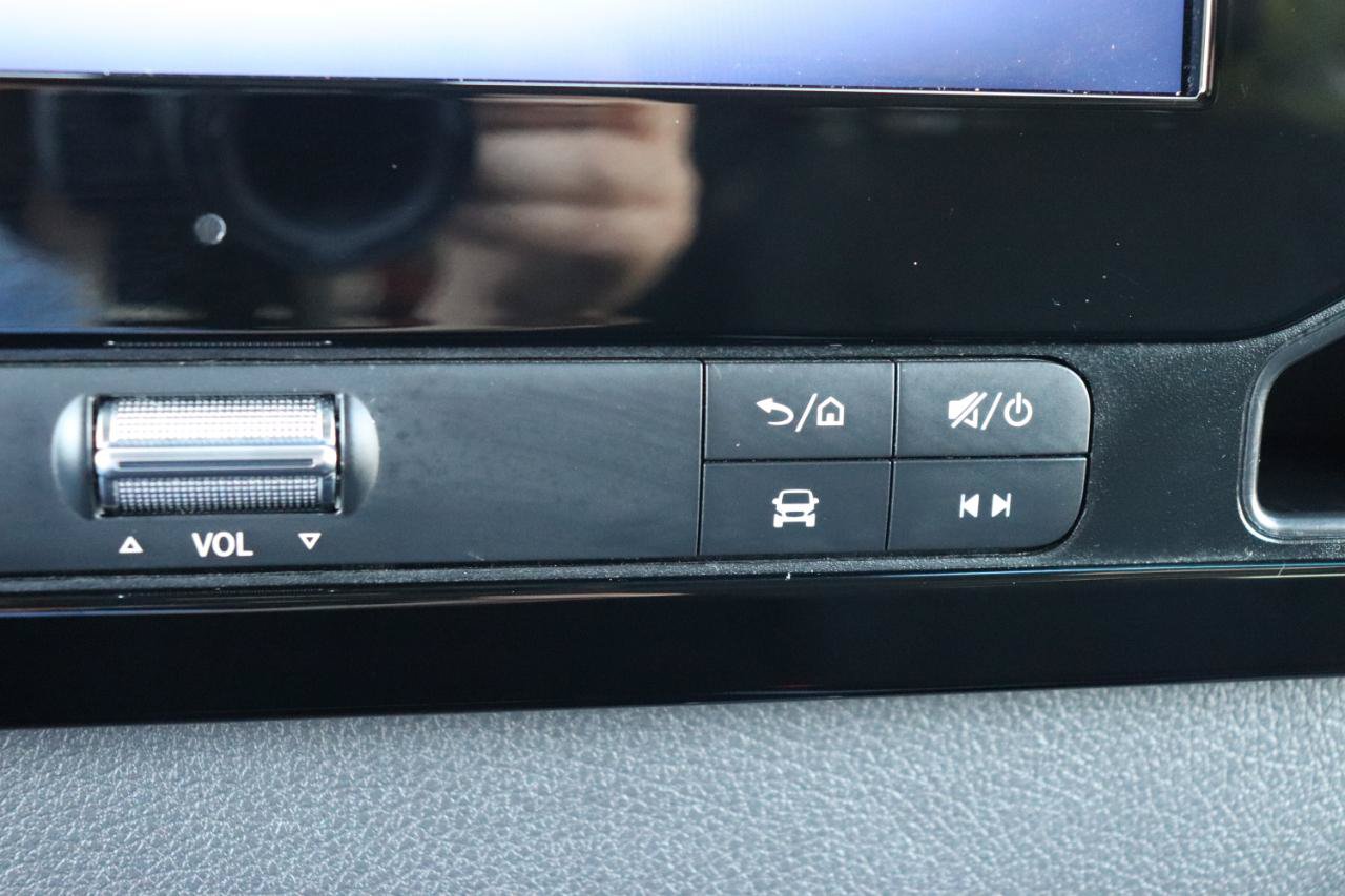 Used 2025 Mercedes-Benz Sprinter 2500 image 33