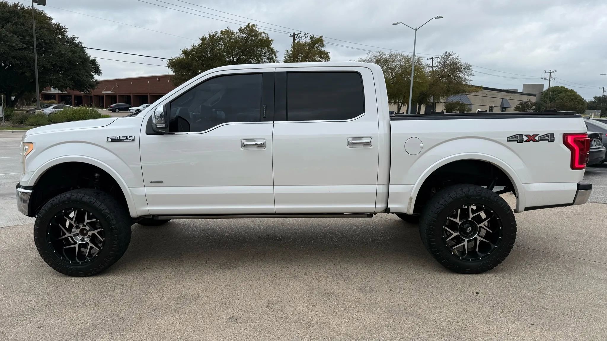 Used 2016 Ford F150 Lariat w/ Equipment Group 502A Luxury