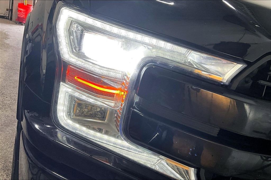 Used 2018 Ford F150 Lariat w/ Equipment Group 502A Luxury image 30