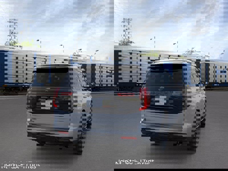 New 2025 Ford Expedition Platinum w/ Stealth Performance Package image 31