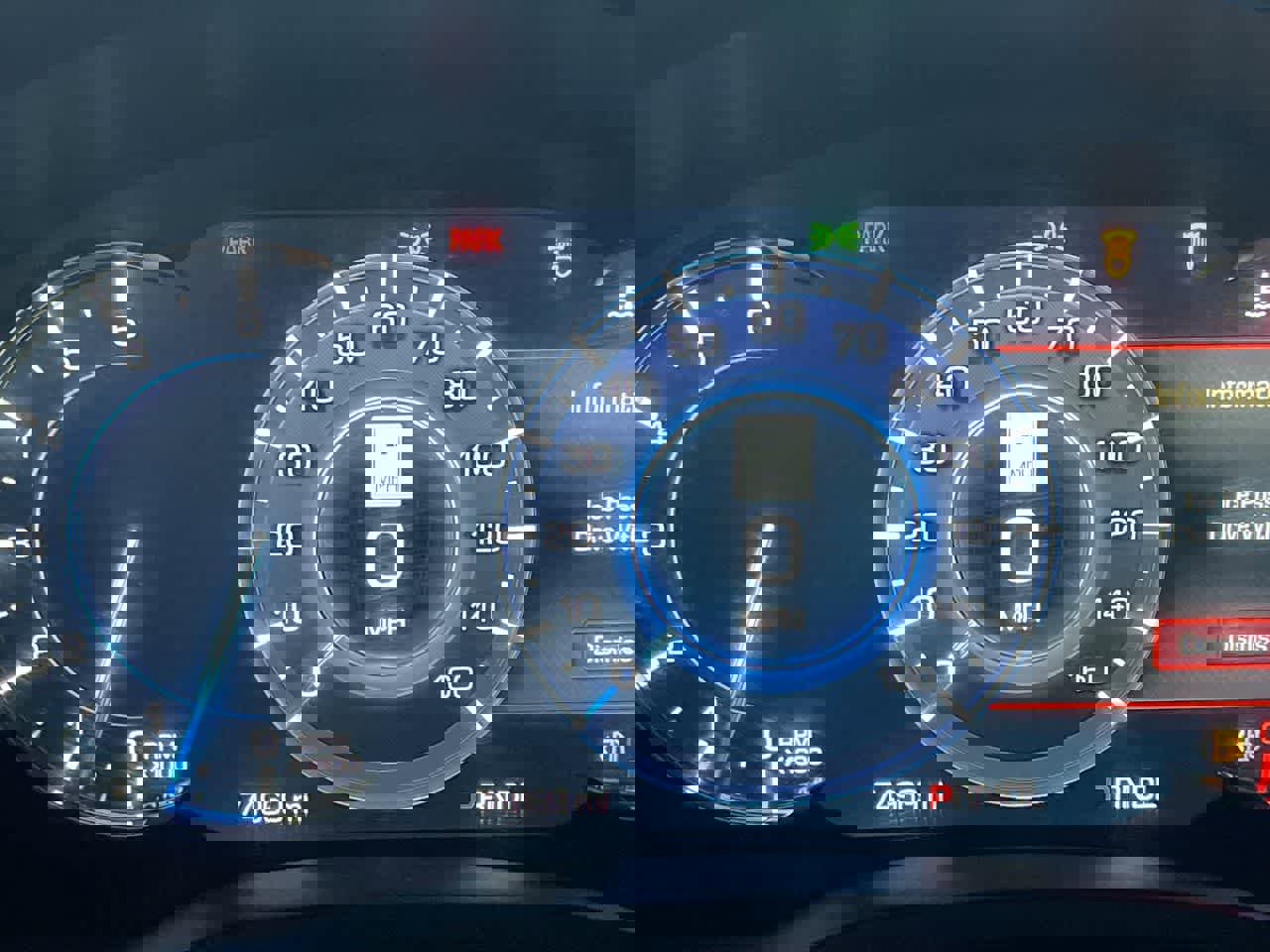 Used 2019 Cadillac Escalade ESV Luxury image 15