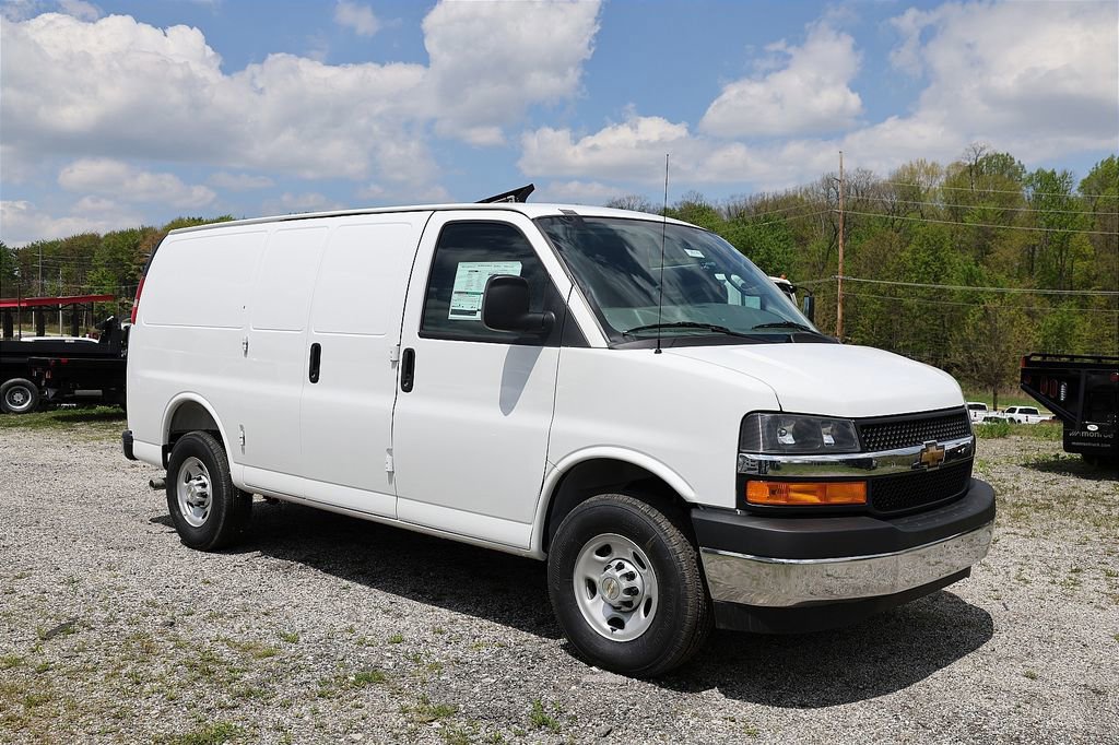 New 2026 Chevrolet Express 2500 w/ Driver Convenience Package RWD image 16