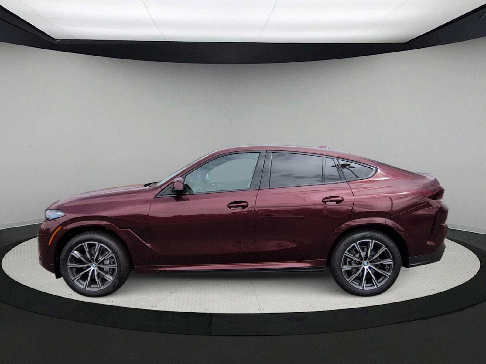 Used 2026 BMW X6 xDrive40i w/ Premium Package AWD/4WD image 5