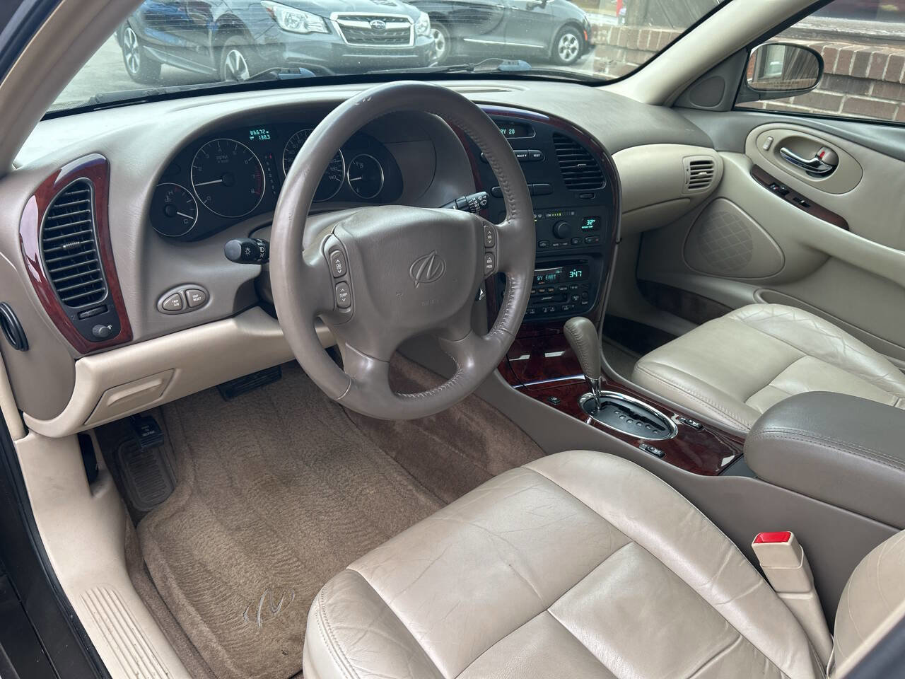 Used 2001 Oldsmobile Aurora 4.0 image 10