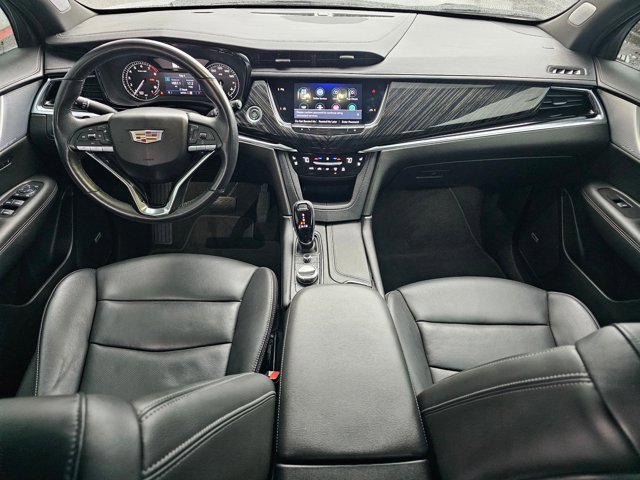 Used 2023 Cadillac XT6 Premium Luxury AWD/4WD image 17