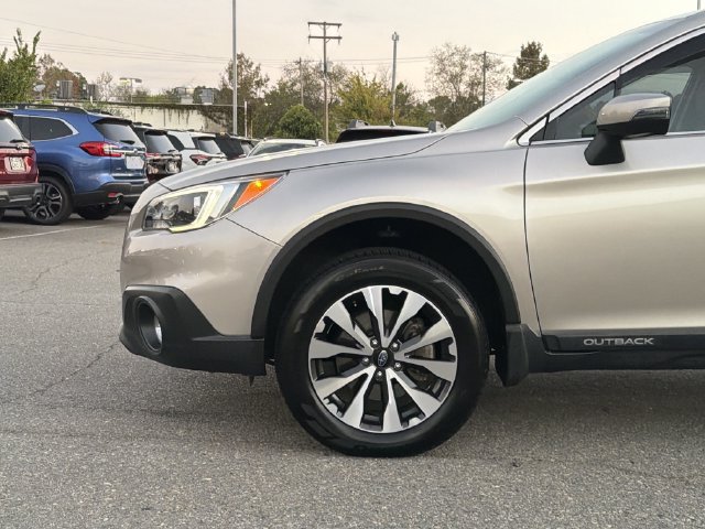 Used 2017 Subaru Outback 2.5i Limited AWD/4WD image 9
