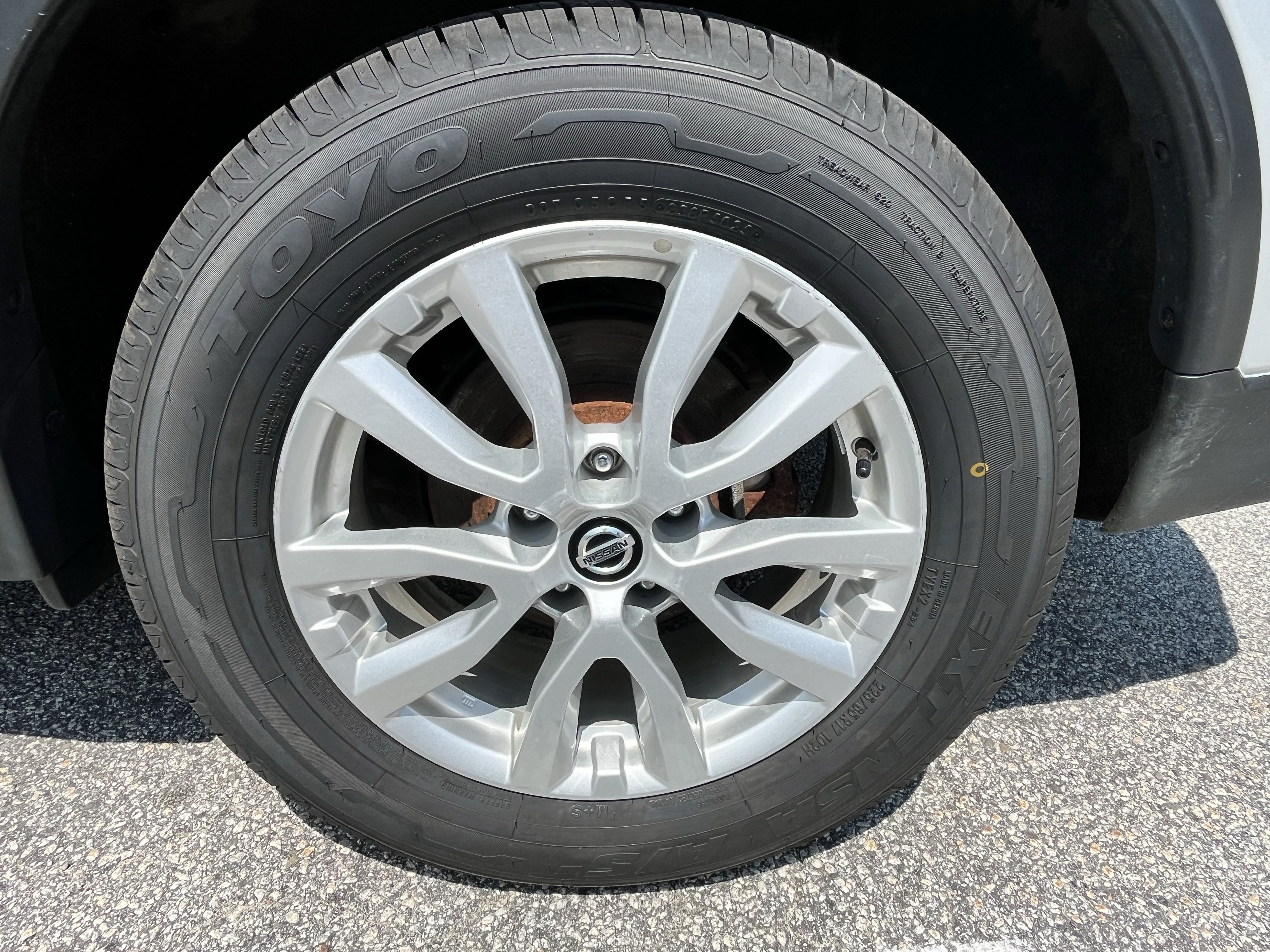 Used 2020 Nissan Rogue SV AWD/4WD image 11