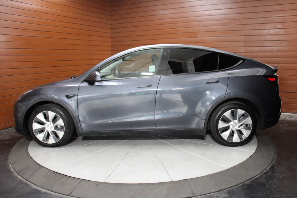 Used 2020 Tesla Model Y Long Range AWD/4WD image 29